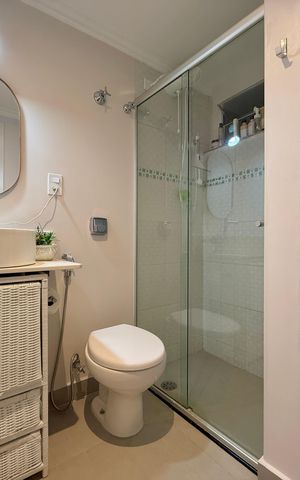 Apartamento à venda com 138m², 4 quartos e 1 vagaBanheiro Suíte 1