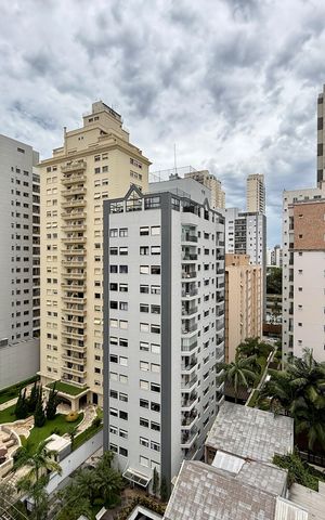 Apartamento à venda com 138m², 4 quartos e 1 vagaVista 