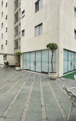 Apartamento à venda com 138m², 4 quartos e 1 vagaÁrea comum