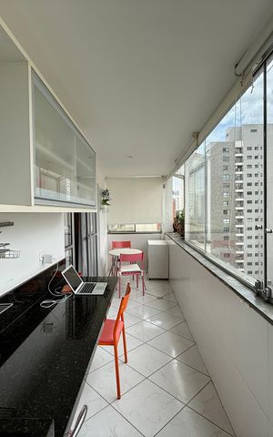 Apartamento à venda com 138m², 4 quartos e 1 vagaSacada Suíte 2