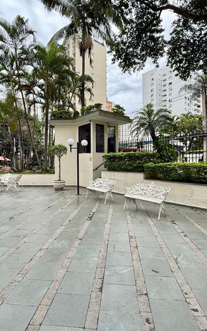 Apartamento à venda com 138m², 4 quartos e 1 vagaÁrea comum