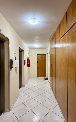 Apartamento à venda com 138m², 4 quartos e 1 vagaHall Apartamento 