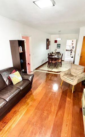 Apartamento à venda com 115m², 3 quartos e 2 vagas Apartamento à venda com 115m², 3 quartos e 2 vagasSala