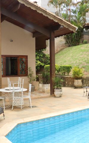 Casa de condomínio para alugar com 1100m², 4 quartos e 6 vagasÁrea comum