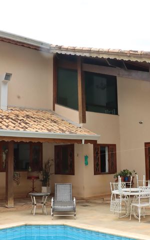 Casa de condomínio para alugar com 1100m², 4 quartos e 6 vagasÁrea comum