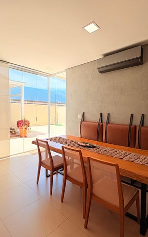 Casa de condomínio à venda com 193m², 3 quartos e 2 vagasChurrasqueira