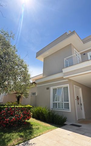 Casa de condomínio à venda com 193m², 3 quartos e 2 vagasFachada
