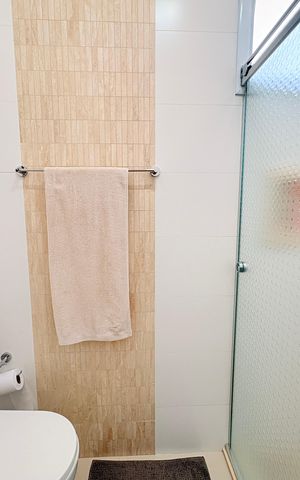 Casa de condomínio à venda com 193m², 3 quartos e 2 vagasBanheiro Social