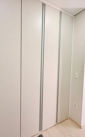 Casa de condomínio à venda com 193m², 3 quartos e 2 vagasSuíte - closet