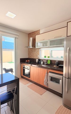 Casa de condomínio à venda com 193m², 3 quartos e 2 vagasCozinha