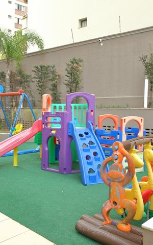 Apartamento à venda com 135m², 3 quartos e 3 vagasÁrea comum - Playground