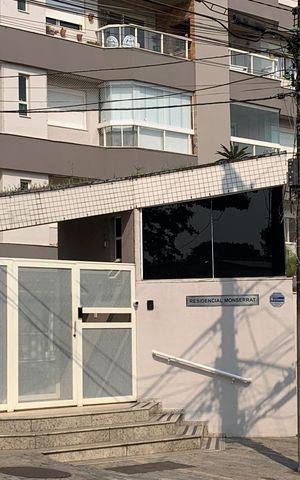 Apartamento à venda com 135m², 3 quartos e 3 vagasPortaria 