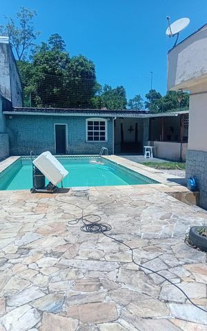 Casa para alugar com 1200m², 6 quartos e 8 vagas Casa para alugar com 1200m², 6 quartos e 8 vagasÁrea Comum