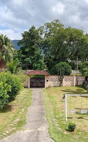 Casa para alugar com 1200m², 6 quartos e 8 vagas Casa para alugar com 1200m², 6 quartos e 8 vagasÁrea Comum