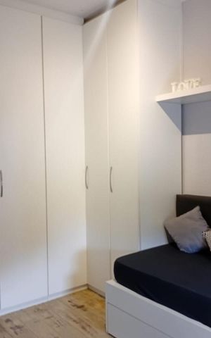 Casa para alugar com 1200m², 6 quartos e 8 vagas Casa para alugar com 1200m², 6 quartos e 8 vagasQuarto