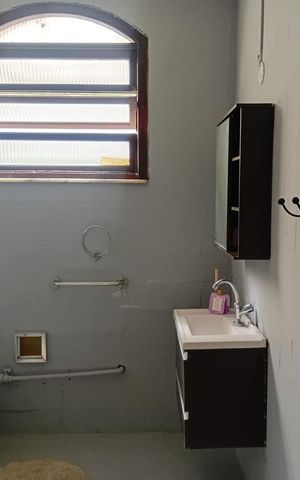 Casa para alugar com 1200m², 6 quartos e 8 vagas Casa para alugar com 1200m², 6 quartos e 8 vagasBanheiro