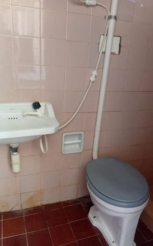Casa para alugar com 1200m², 6 quartos e 8 vagas Casa para alugar com 1200m², 6 quartos e 8 vagasBanheiro