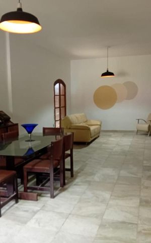Casa para alugar com 1200m², 6 quartos e 8 vagas Casa para alugar com 1200m², 6 quartos e 8 vagasSala