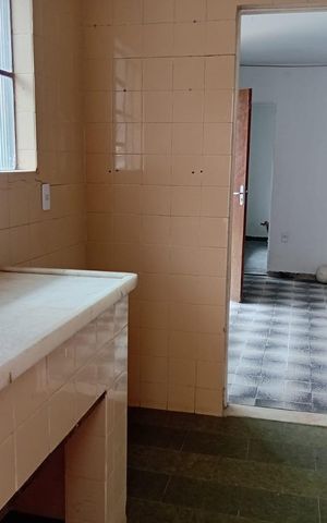 Casa para alugar com 1200m², 6 quartos e 8 vagas Casa para alugar com 1200m², 6 quartos e 8 vagasCozinha parte de cima