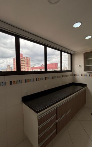 Apartamento à venda com 144m², 3 quartos e 2 vagasCozinha