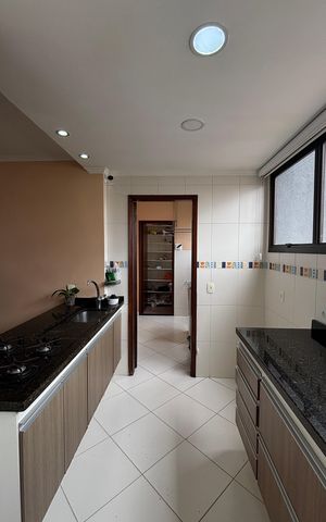 Apartamento à venda com 144m², 3 quartos e 2 vagasCozinha