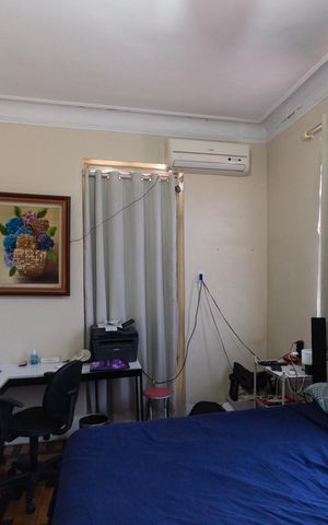 Casa à venda com 200m², 3 quartos e 2 vagasQuarto 2