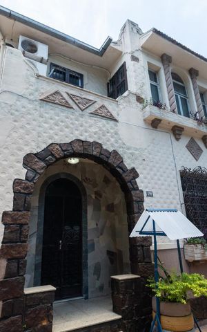 Casa à venda com 200m², 3 quartos e 2 vagasFachada