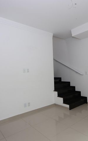 Casa de condomínio à venda com 69m², 2 quartos e 1 vagaSala