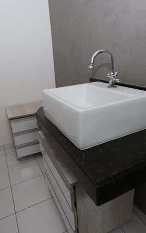 Casa de condomínio à venda com 69m², 2 quartos e 1 vagaBanheiro da Suíte 1