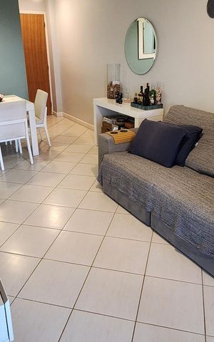 Apartamento à venda com 103m², 3 quartos e 2 vagas Apartamento à venda com 103m², 3 quartos e 2 vagasSala