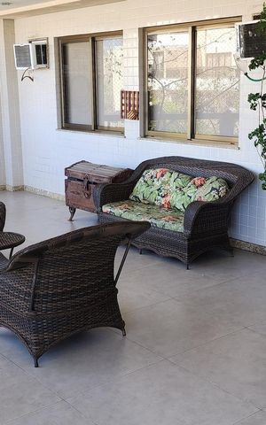 Apartamento à venda com 103m², 3 quartos e 2 vagas Apartamento à venda com 103m², 3 quartos e 2 vagasVaranda