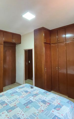 Casa à venda com 220m², 3 quartos e 2 vagas