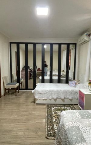 Casa à venda com 220m², 3 quartos e 2 vagas