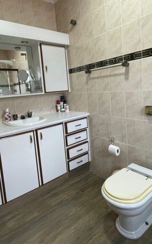 Casa à venda com 220m², 3 quartos e 2 vagas