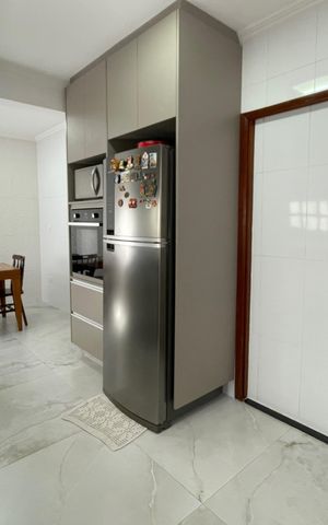 Casa à venda com 220m², 3 quartos e 2 vagas