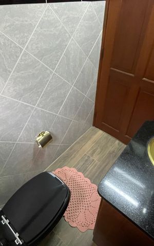 Casa à venda com 220m², 3 quartos e 2 vagas