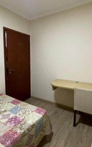 Casa à venda com 220m², 3 quartos e 2 vagas