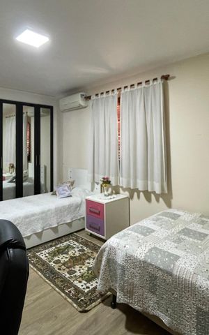 Casa à venda com 220m², 3 quartos e 2 vagas
