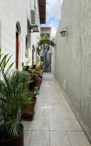 Casa à venda com 220m², 3 quartos e 2 vagas