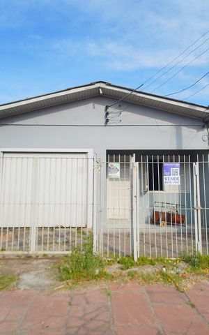 Casa à venda com 240m², 3 quartos e 1 vagaFachada