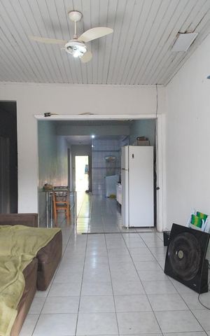 Casa à venda com 240m², 3 quartos e 1 vagasala