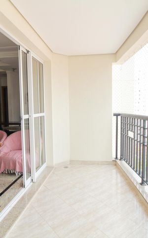 Apartamento à venda com 147m², 3 quartos e 3 vagas Apartamento à venda com 147m², 3 quartos e 3 vagasSala - Varanda
