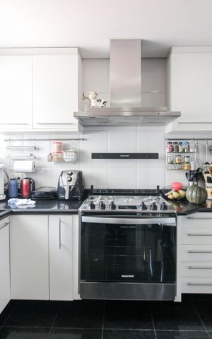 Apartamento à venda com 147m², 3 quartos e 3 vagas Apartamento à venda com 147m², 3 quartos e 3 vagasCozinha