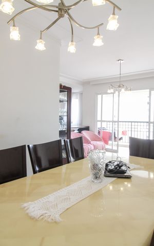 Apartamento à venda com 147m², 3 quartos e 3 vagas Apartamento à venda com 147m², 3 quartos e 3 vagasSala