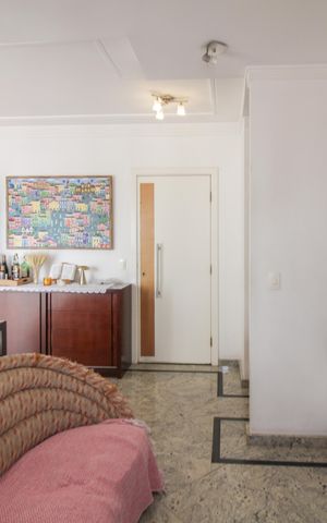 Apartamento à venda com 147m², 3 quartos e 3 vagas Apartamento à venda com 147m², 3 quartos e 3 vagasSala