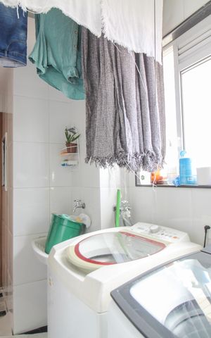 Apartamento à venda com 147m², 3 quartos e 3 vagas Apartamento à venda com 147m², 3 quartos e 3 vagasÁrea de Serviço