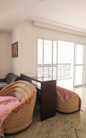 Apartamento à venda com 147m², 3 quartos e 3 vagas Apartamento à venda com 147m², 3 quartos e 3 vagasSala