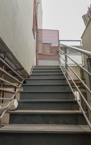 Apartamento para alugar com 40m², 1 quarto e 1 vaga Apartamento para alugar com 40m², 1 quarto e 1 vagaEscada para garagem