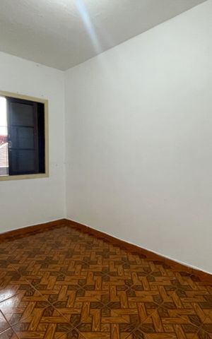 Casa para alugar com 48m², 1 quarto e sem vaga
