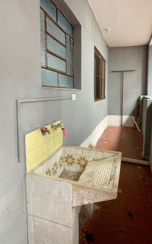 Casa para alugar com 48m², 1 quarto e sem vaga